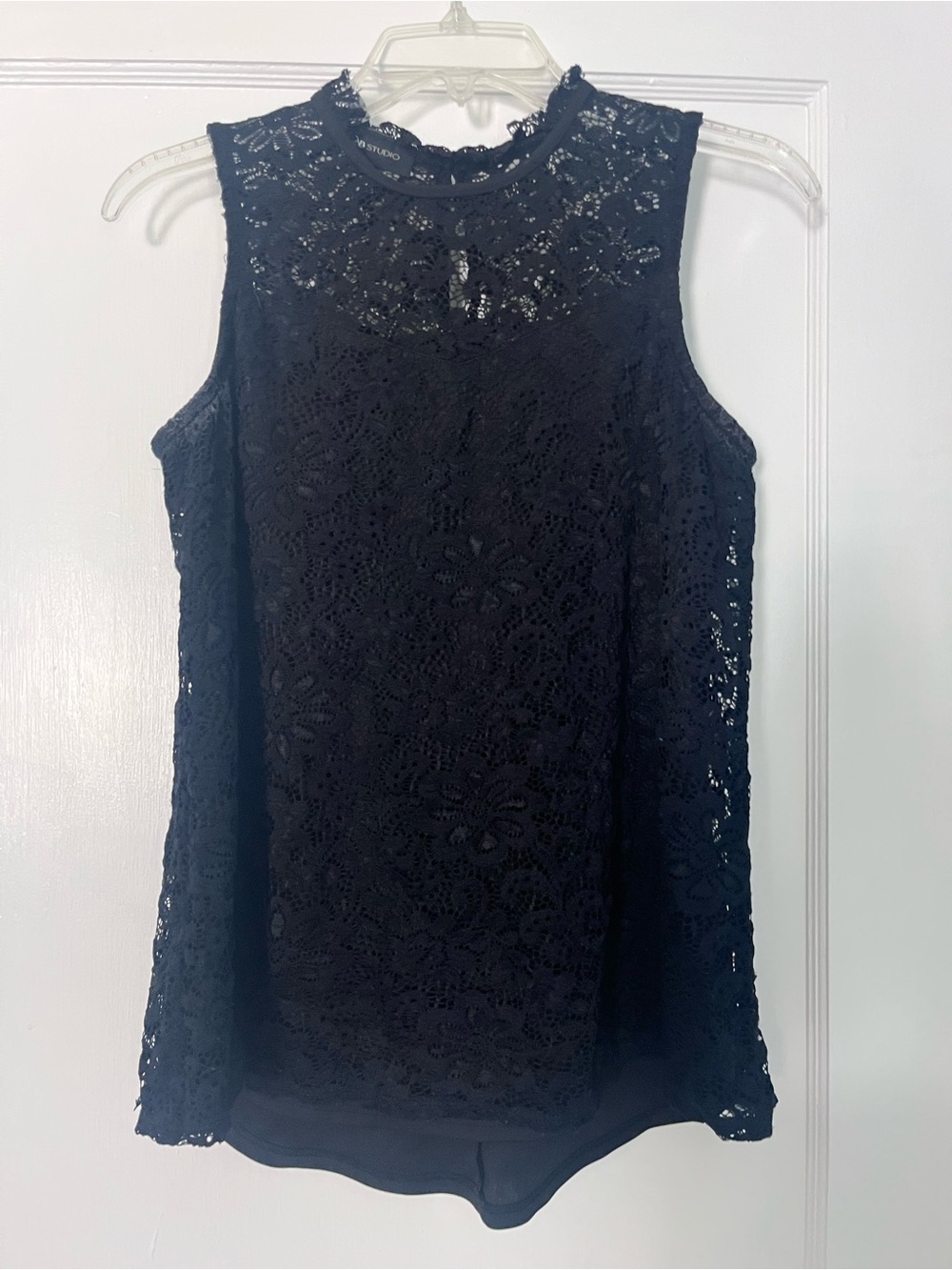 AB Studio Black Floral Lace Sleeveless Tank